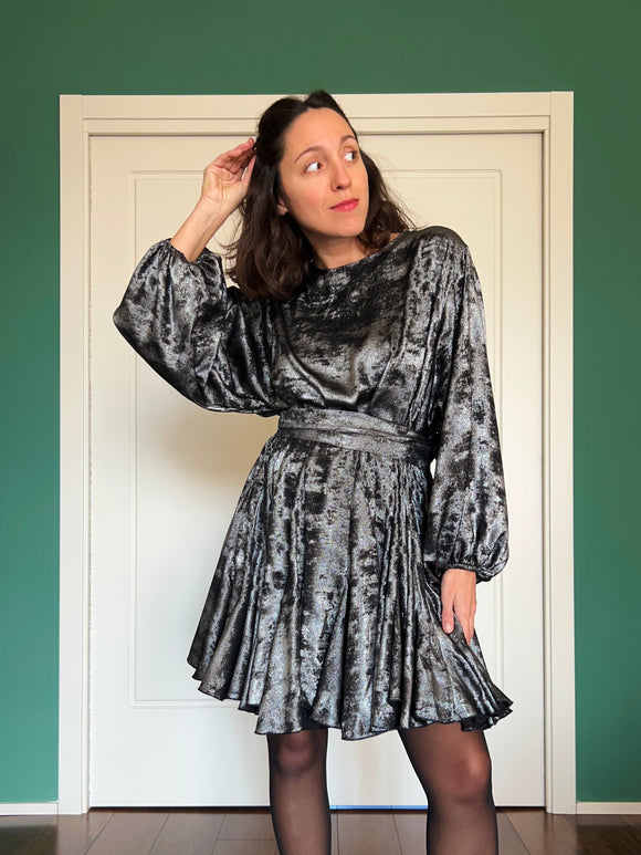 Abito con cintura sfumato argento