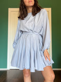 Abito con cintura satin grigio perla
