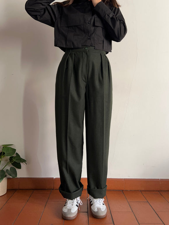 Pantalone di lana verdone con pince