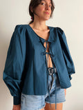 PRE ORDINE • Camicia con laccetti cotone petrolio