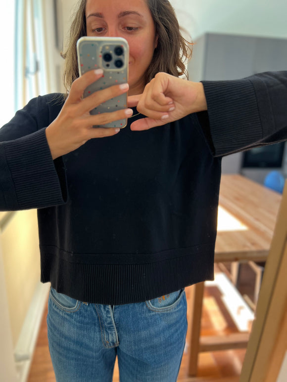 Maglione corto con decorazione nero