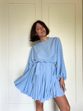 Abito con cintura azzurro