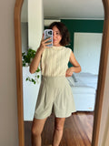 Bermuda beige con le pince
