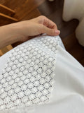 T-shirt bianca con lavorazione