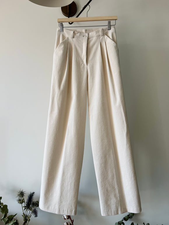 PRE ORDINE • Pantalone sartoriale velluto a coste panna • DUE MODELLI