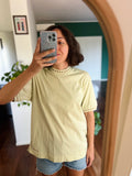T-shirt color menta con ricami