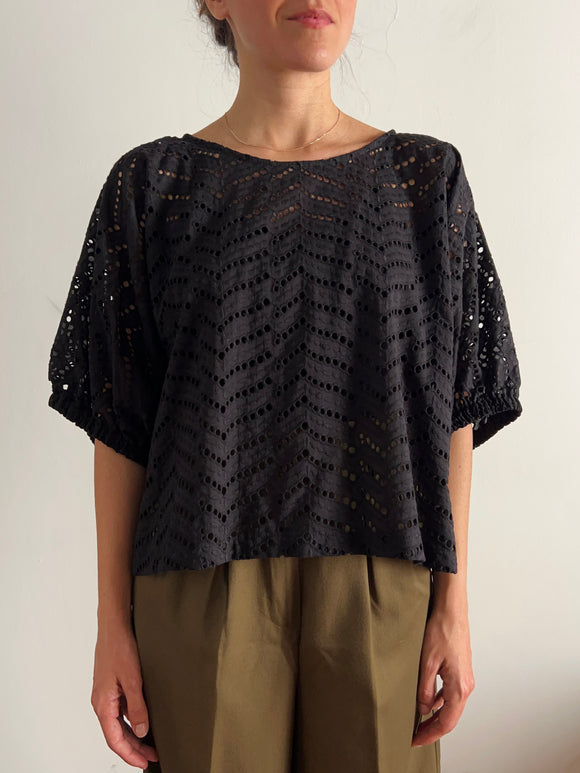 Blusa oversize sangallo nero