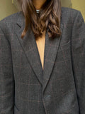 Blazer grigio spigato con riga rosa