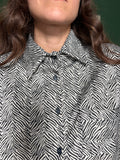 Camicia ampia in maglina zebrata