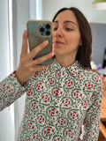Camicia di cotone fiorellini di campo rossi