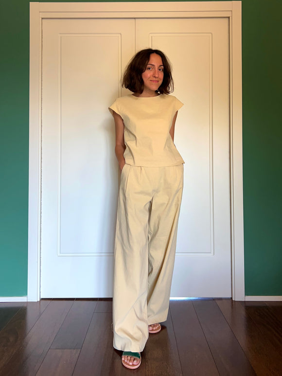 Pantalone sartoriale con le pince misto lino crema