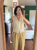 Top di lino con bottoni laterali