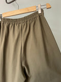 Pantalone sartoriale con le pince lana verde militare