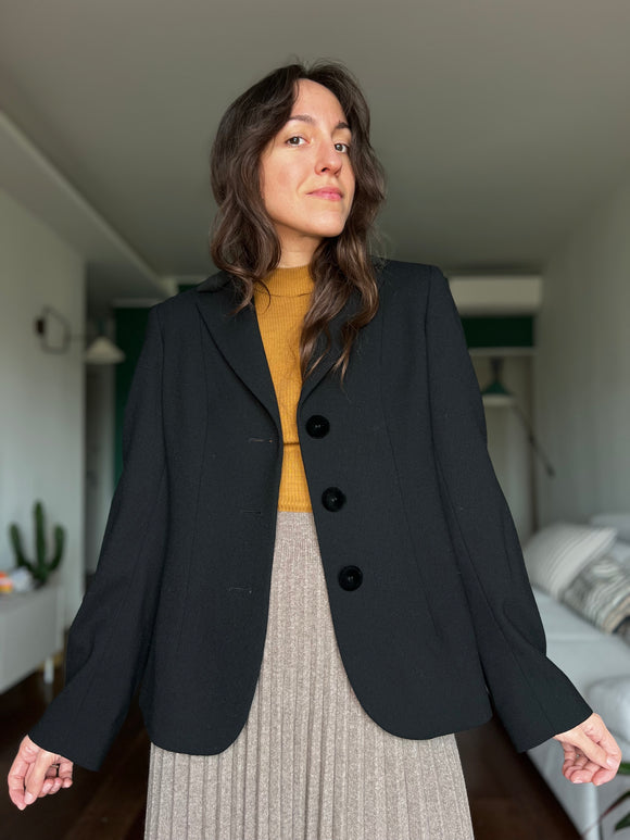 Blazer nero con dettagli in velluto