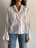 Camicia bianca con decorazione sulle spalle