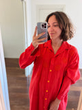 Chemisier rosso con applicazioni