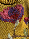 Maglione senape con fiore