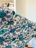 Camicia indiana incrociata bianca fiori turchesi