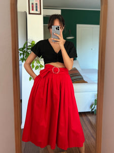 Gonna ampia rossa con cintura