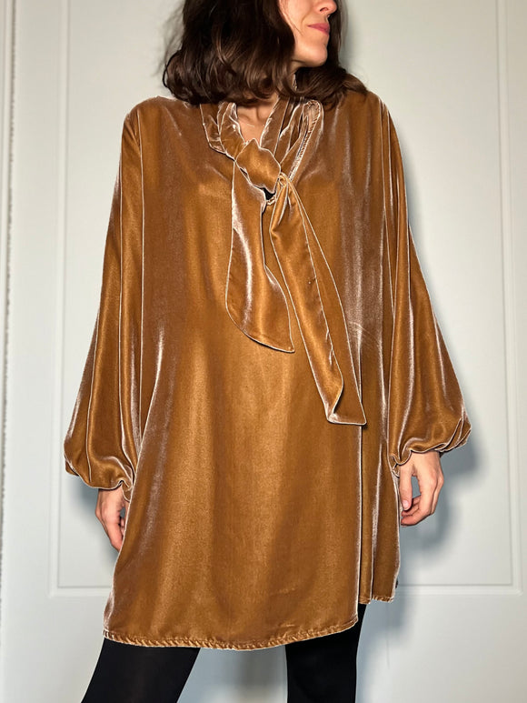 Abito ampio velluto di seta miele