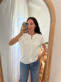T-shirt bianca con lavorazione
