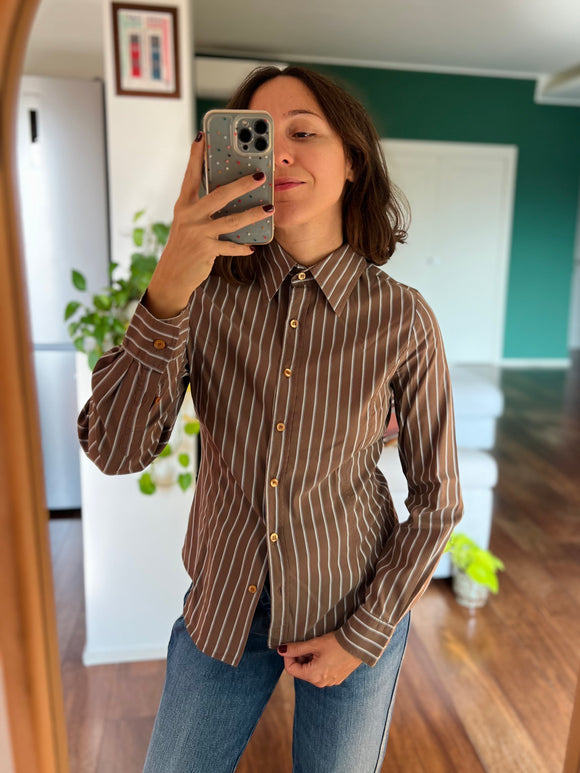 Camicia marrone a righe