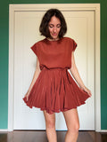 PRE ORDINE • Abito con cintura senza maniche cupro wash terracotta