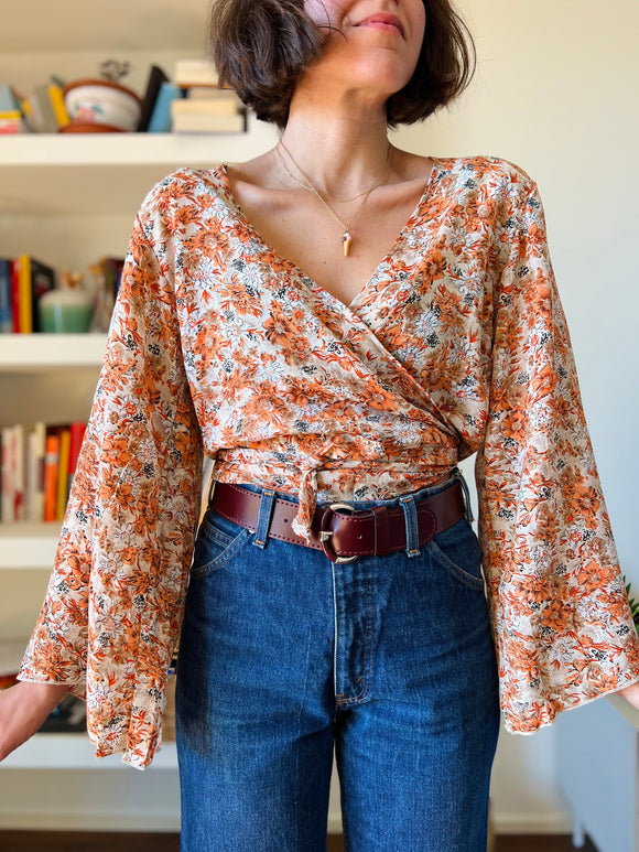 Camicia indiana incrociata fiori arancioni