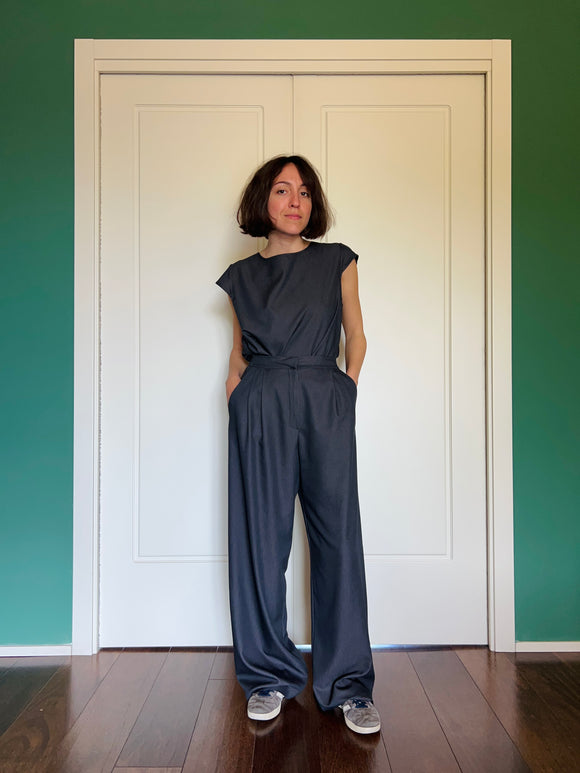 PRE ORDINE • Pantalone sartoriale con le pince denim grigio