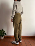 Pantalone con pince verde oliva