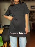 T-shirt lunga con stampa dietro nera