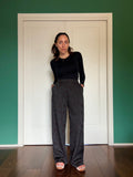 Pantalone sartoriale con le pince tessuto lavorato marrone scuro