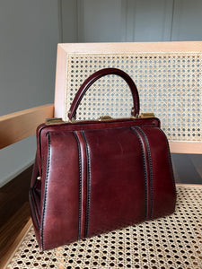 Borsa valigetta marrone un po’ bordeaux