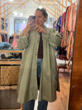 Trench classico scampanato