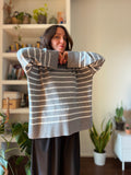 PRE ORDINE • Maglione over grigio righe panna