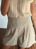 Bermuda beige con le pince