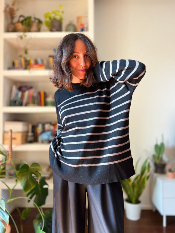 PRE ORDINE • Maglione over nero righe noce