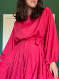 PRE ORDINE • Abito lungo con cintura satin ciliegia