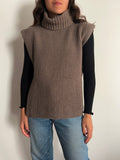 Gilet collo alto noce