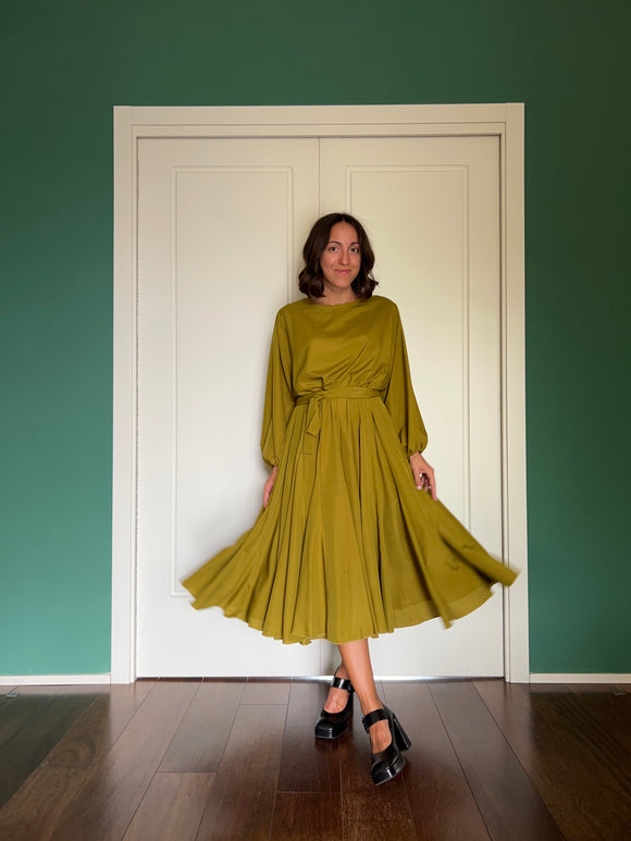 PRE ORDINE • Abito lungo con cintura satin olio