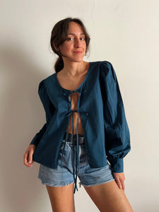 PRE ORDINE • Camicia con laccetti cotone petrolio