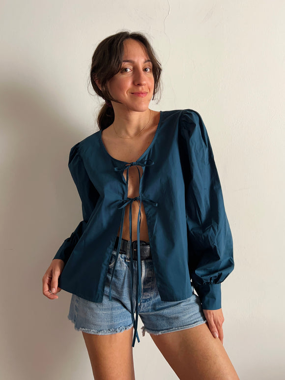 PRE ORDINE • Camicia con laccetti cotone petrolio