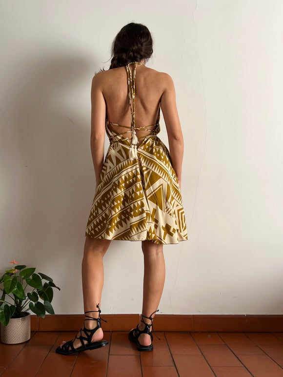 Abito schiena nuda corto senape