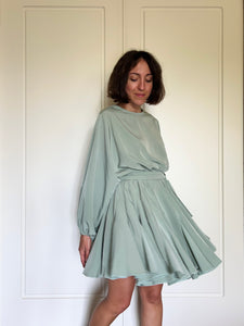 PRE ORDINE • Abito con cintura menta
