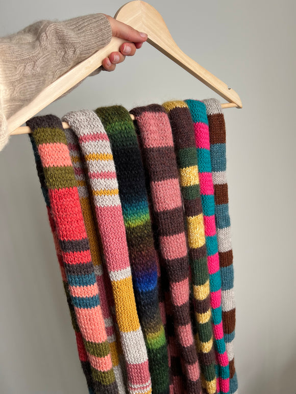 Sciarpa a righe fatta a mano