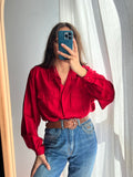 Camicia di seta rossa con tasche