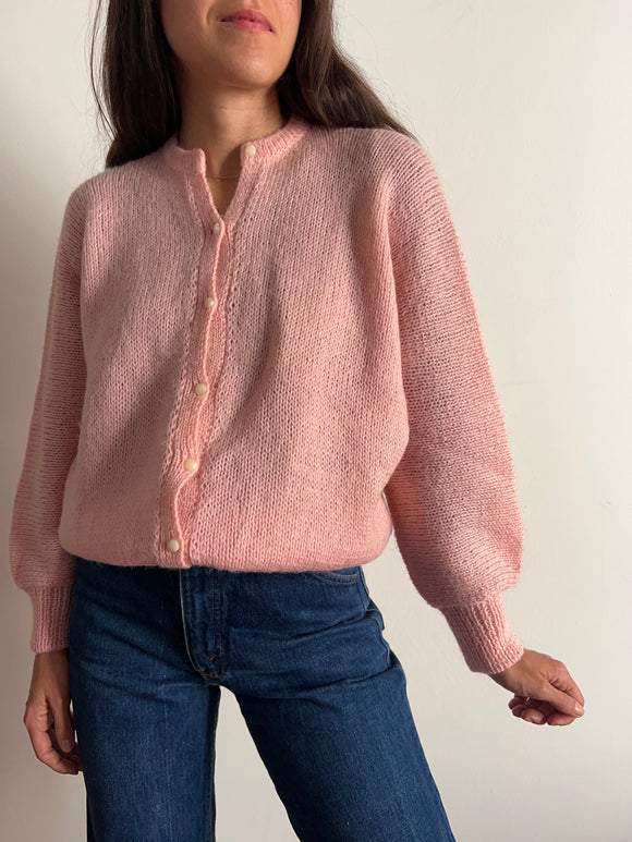 Cardigan rosa fatto a mano