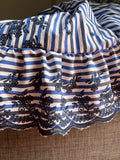 PRE ORDINE • Abito con scollo americano a righe con ricamo