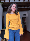 Maglia gialla manica scampanata