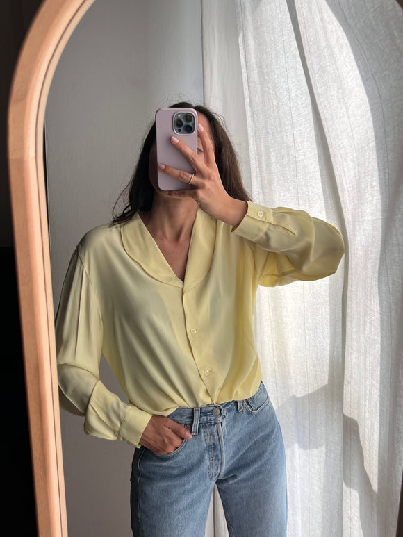 Camicia di seta giallina